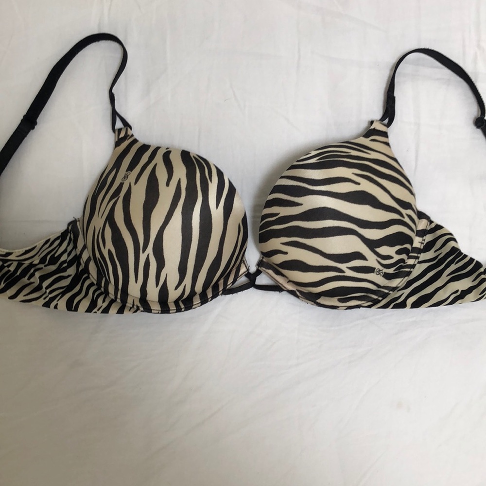 Victoria’s Secret Miraculous Push Up Bra, 34B